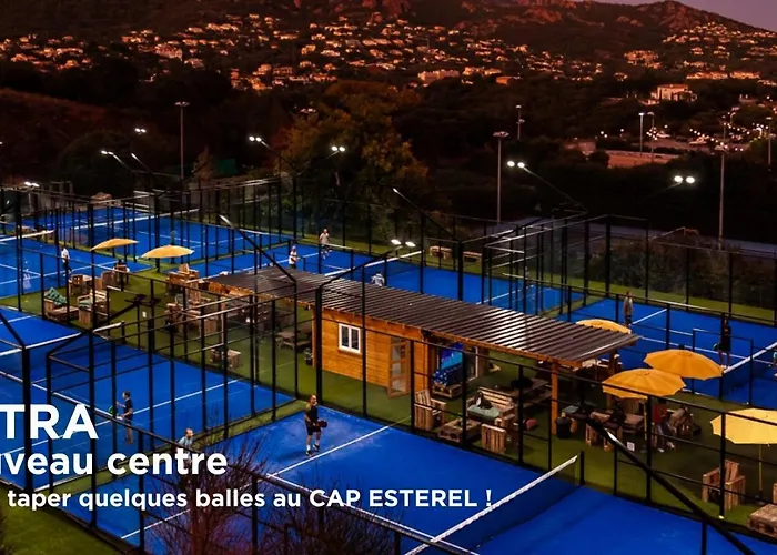Cap Esterel Famille - Multisports- Appartement 4 Personnes En Rez De Jardin - Vue Mer -Terrasse -Parking - شقة Saint-Raphaël