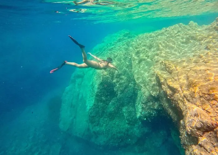 Cap Esterel Famille - Multisports- Appartement 4 Personnes En Rez De Jardin - Vue Mer -Terrasse -Parking - شقة