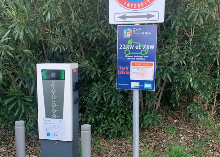 شقة Cap Esterel Famille - Multisports- Appartement 4 Personnes En Rez De Jardin - Vue Mer -Terrasse -Parking - *