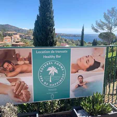 Cap Esterel Famille Multisports-2 Pieces Vue -jardin - Parking -climatisation- 5 Piscines Dont Chauffee Animations Petits Et Grands A Partir Du 04 Avril Au 02 Novembre