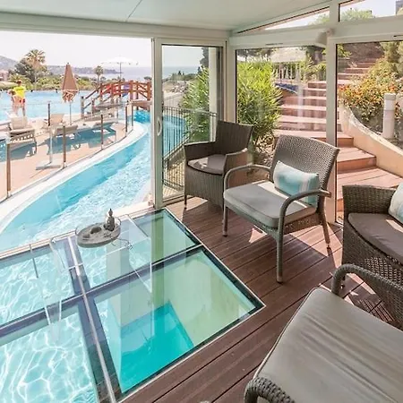 Appartement Avec Jardin Et Terrasse - Vue Mer -Terrasse -Parking -Piscine Chauffee 04 Avril & 01 Novembre - Parc Residentiel En Front De Mer Saint-Raphaël