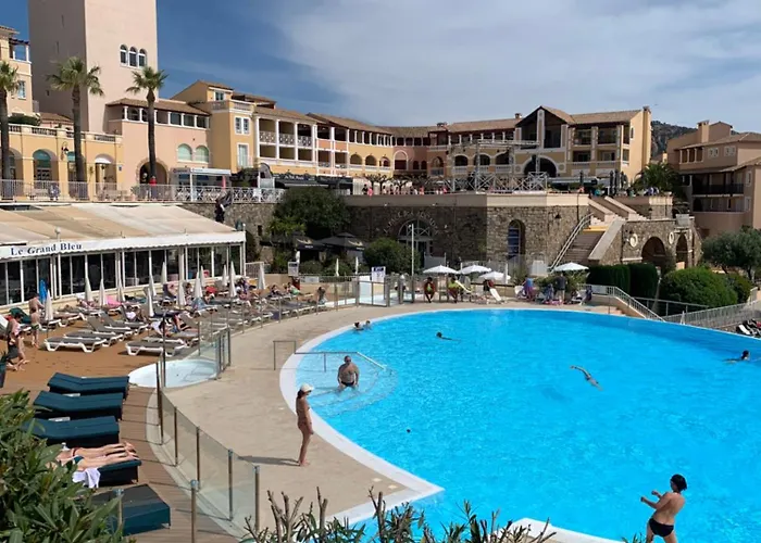 Cap Esterel Famille - Multisports- Appartement 4 Personnes En Rez De Jardin - Vue Mer -Terrasse -Parking - Διαμέρισμα