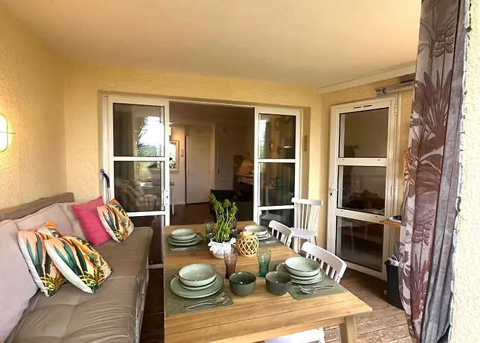 Διαμέρισμα Cap Esterel Famille - Multisports- Appartement 4 Personnes En Rez De Jardin - Vue Mer -Terrasse -Parking - *