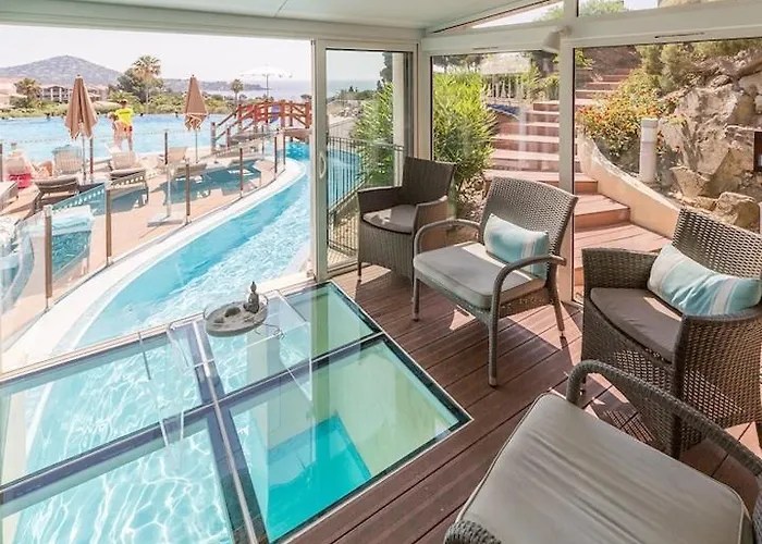 Cap Esterel Famille - Multisports- Appartement 4 Personnes En Rez De Jardin - Vue Mer -Terrasse -Parking - Saint-Raphaël